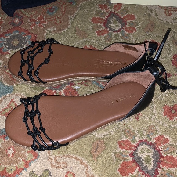 ALOHAS TIE AROUND ANKLE BNWOT - Picture 2 of 4